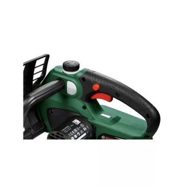   BOSCH 06008B8000 UniversalChain 18 Akkus láncfűrész (1x2,5Ah)