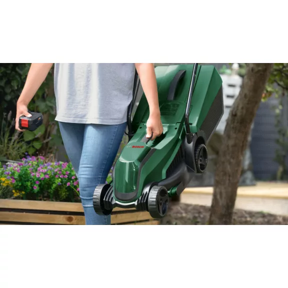 BOSCH 06008B9D00 EasyMower 18V-32-200 Akkus fűnyíró (1x4,0 Ah)