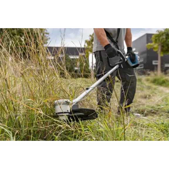 BOSCH GFR 18V-23 Bozótvágó (akku és töltő nélkül; vállpánttal; Pro-Tap orsóval és damillal; növényvédő kengyellel; 3 fogú késsel), kartondobozban