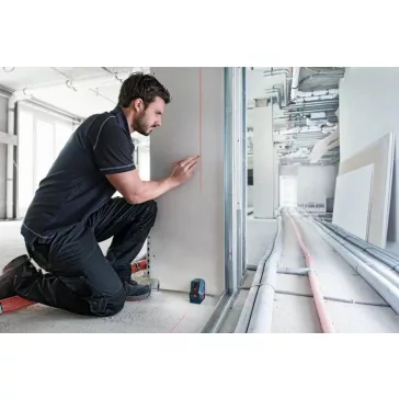 BOSCH 0601063L00 GLL 2-10 Vonallézer + 3 db 1,5-V-LR6 (AA)