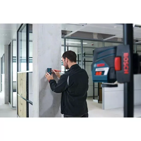 BOSCH 0601069H00 LR 6 Lézervevő + 2 db 1,5 V-os LR03 (AAA)