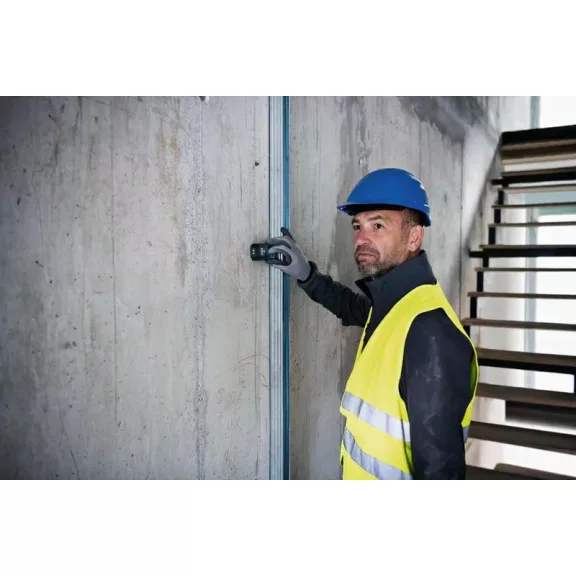 BOSCH 0601072S00 GLM 50-22 Lézeres távolságmérő + 2 db 1,5 V-os LR6 (AA)