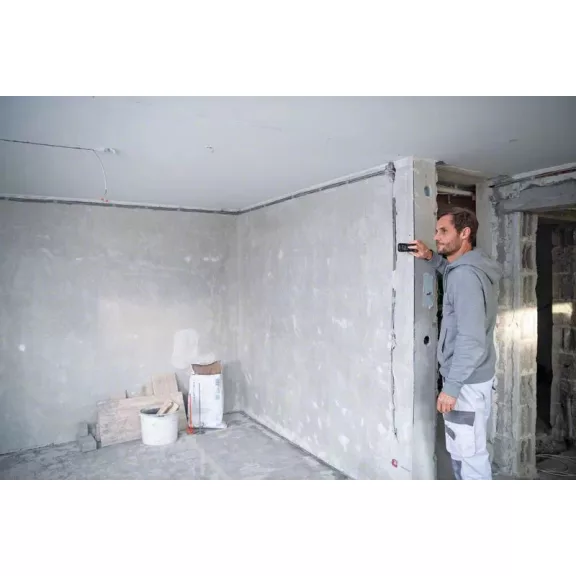 BOSCH 0601072U00 GLM 50-27 CG zöld Lézeres távolságmérő + 2 db 1,5 V-os LR6 (AA)