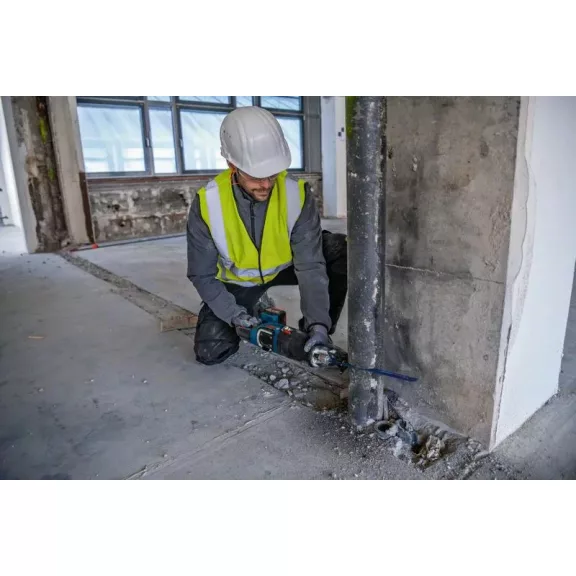 BOSCH 06016C0020 GSA 185-LI Akkus szablyafűrész (akku és töltő nélkül) kartondobozban