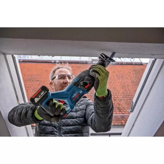 BOSCH 06016C0020 GSA 185-LI Akkus szablyafűrész (akku és töltő nélkül) kartondobozban