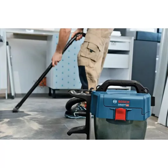 BOSCH 06019C6302 GAS 18V-10 L Akkus porszívó görgőkkel (akku és töltő nélkül)