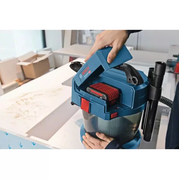 BOSCH 06019C6302 GAS 18V-10 L Akkus porszívó görgőkkel (akku és töltő nélkül)
