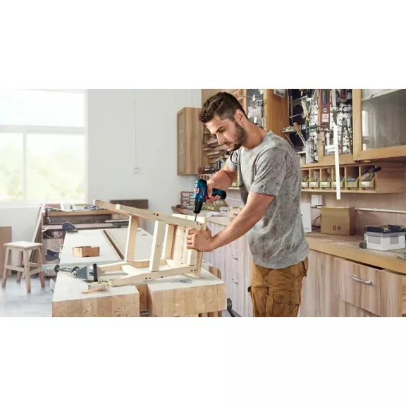 BOSCH 06019G8000 GSR 120-LI Akkus fúrócsavarozó (2x2,0Ah) kofferben