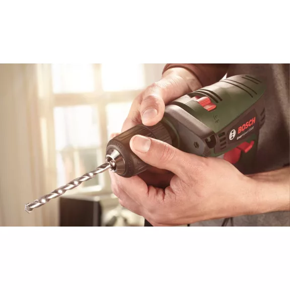 BOSCH 0603313300 UniversalImpact 700 Ütvefúrógép kofferben