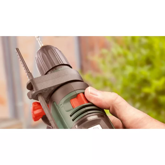 BOSCH 0603313300 UniversalImpact 700 Ütvefúrógép kofferben