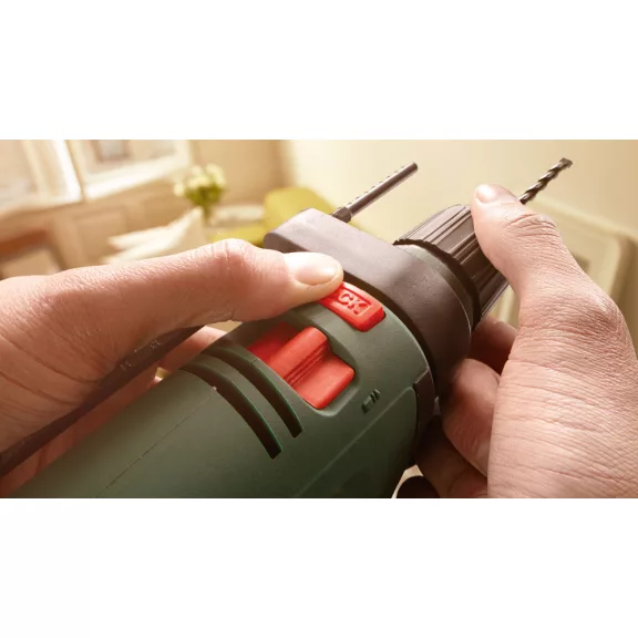 BOSCH 0603313420 UniversalImpact 730 Ütvefúrógép
