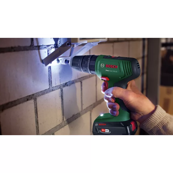 BOSCH 06039D8101 EasyImpact 18V-40 Akkus fúrócsavarozó (1x 2,0Ah) + töltő