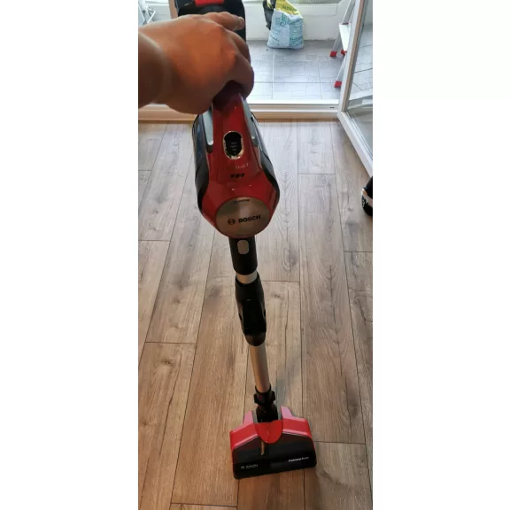 BOSCH BBS711ANM Serie|7 Akkumulátoros Porszívó | Unlimited 7 | 18 V / 3 Ah Li-Ion akku | ProAnimal | Piros