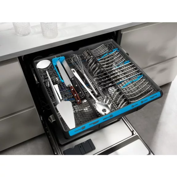 Electrolux EEM43200L Teljesen beépíthető mosogatógép | 45 cm