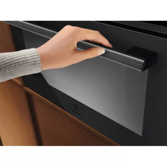 Electrolux EVM9E2XT beépíthető kompakt mikrohullámú sütő