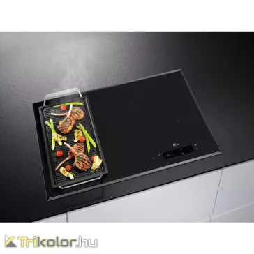   AEG IAE84851FB SenseFry Beépíthető indukciós főzőlap | TFT | PowerBoost | PowerSlide | H2H | FlexiBridge | 80 cm| Fekete