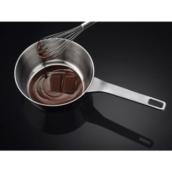 AEG IKB32300CB Beépíthető indukciós főzőlap | 29 cm | Fekete