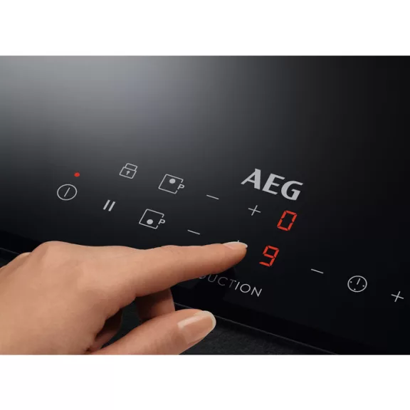 AEG IKB32300CB Beépíthető indukciós főzőlap | 29 cm | Fekete