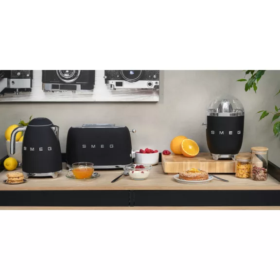 SMEG VÍZFORRALÓ, retro, matt fekete