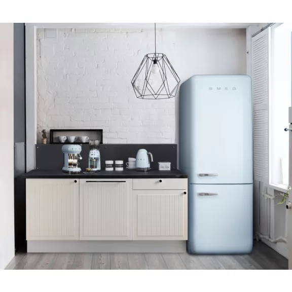 SMEG VÍZFORRALÓ, retro, állítható hőmérséklet, világoskék