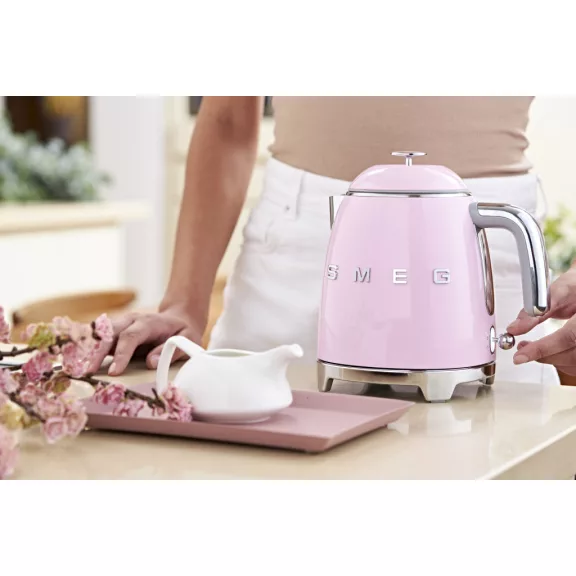 SMEG MINI VÍZFORRALÓ, retro, rózsaszín