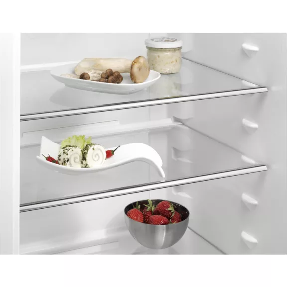 AEG SD120FS Beépíthető hűtőszekrény | 208 l | 122.5 cm magas | 56 cm széles