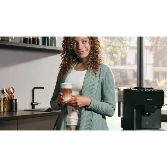 SIEMENS TP511R09 Teljesen automata kávéfőző | EQ500 | Fekete | Kivehető víztartály | 15 bar