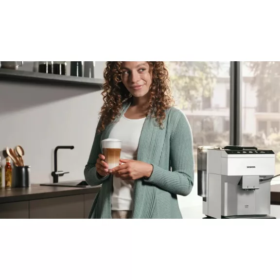 SIEMENS TP515R02 Teljesen automata kávéfőző | EQ500 | Fehér | Kivehető víztartály | 15 bar
