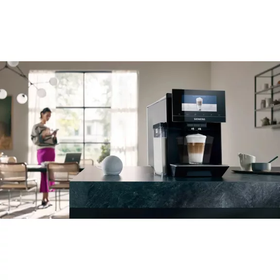 SIEMENS TQ903R09 Teljesen automata kávéfőző EQ900 Fekete | 19 bar | Kivehető víztartály